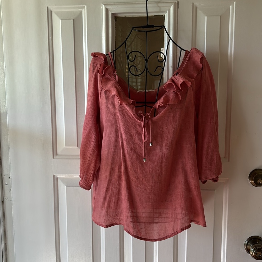 Active USA Ruffled Camisole Rose Sm Spaghetti Strap Long Sleeve Cold Shoulder - Picture 3 of 6